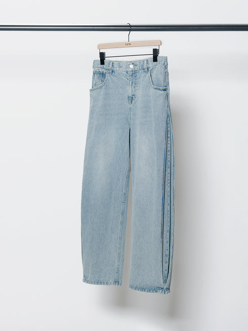 SIDE PLEATED DENIM PANTS / Y243-31045-3 /【 BLUE 】